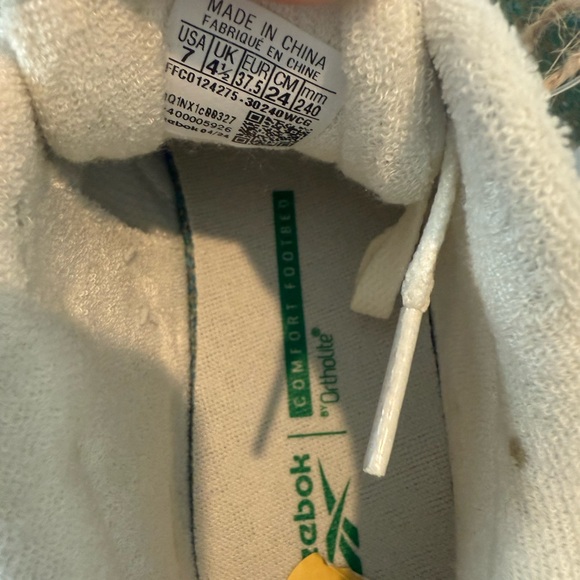 Reebok Classic sneakers size 7 - Picture 5 of 7